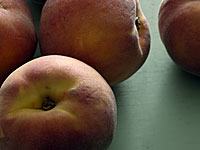 farm-peaches