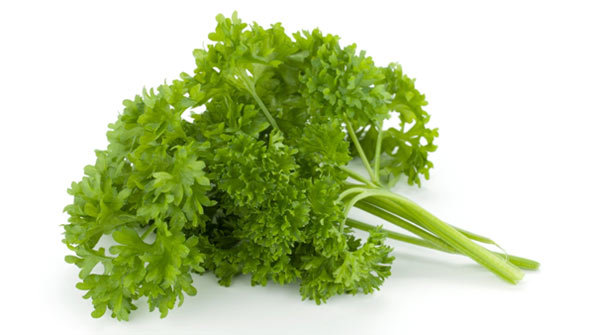 parsley for skin lightening